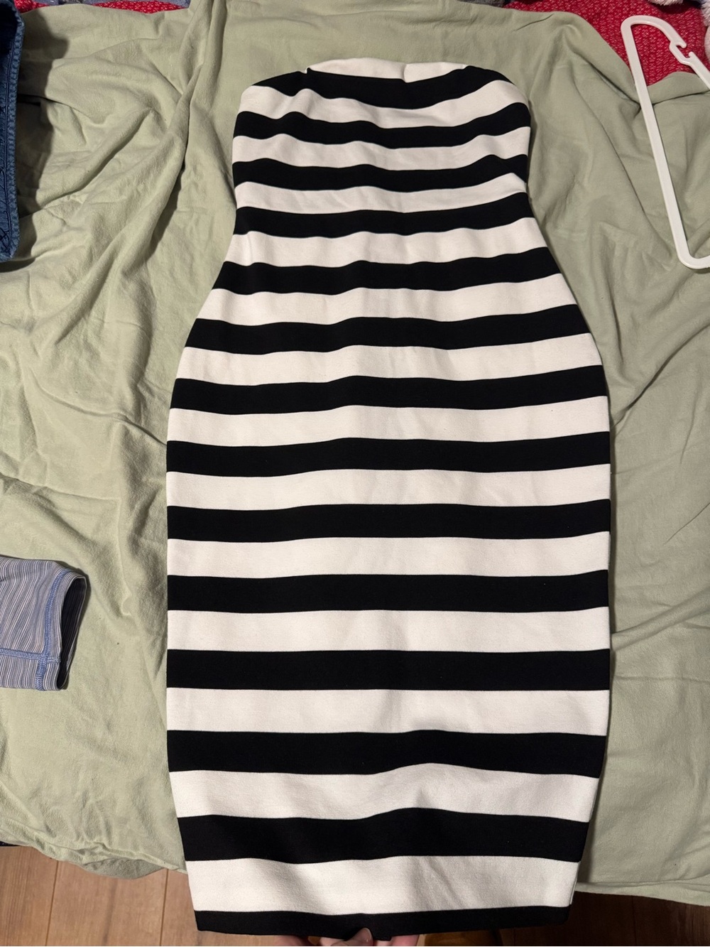 Express size 0 Strapless Black & White Stripe Bodycon Dress